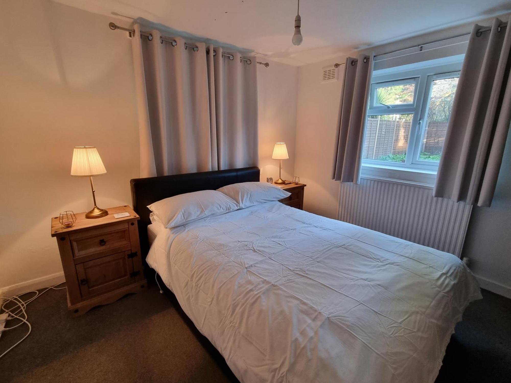 Beautiful Double Room In Acton, West London Eksteriør billede